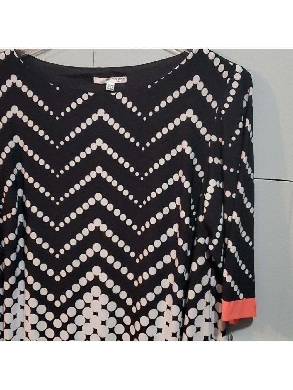 Women gorgeous Studio One Dress sz 18 W Modern design